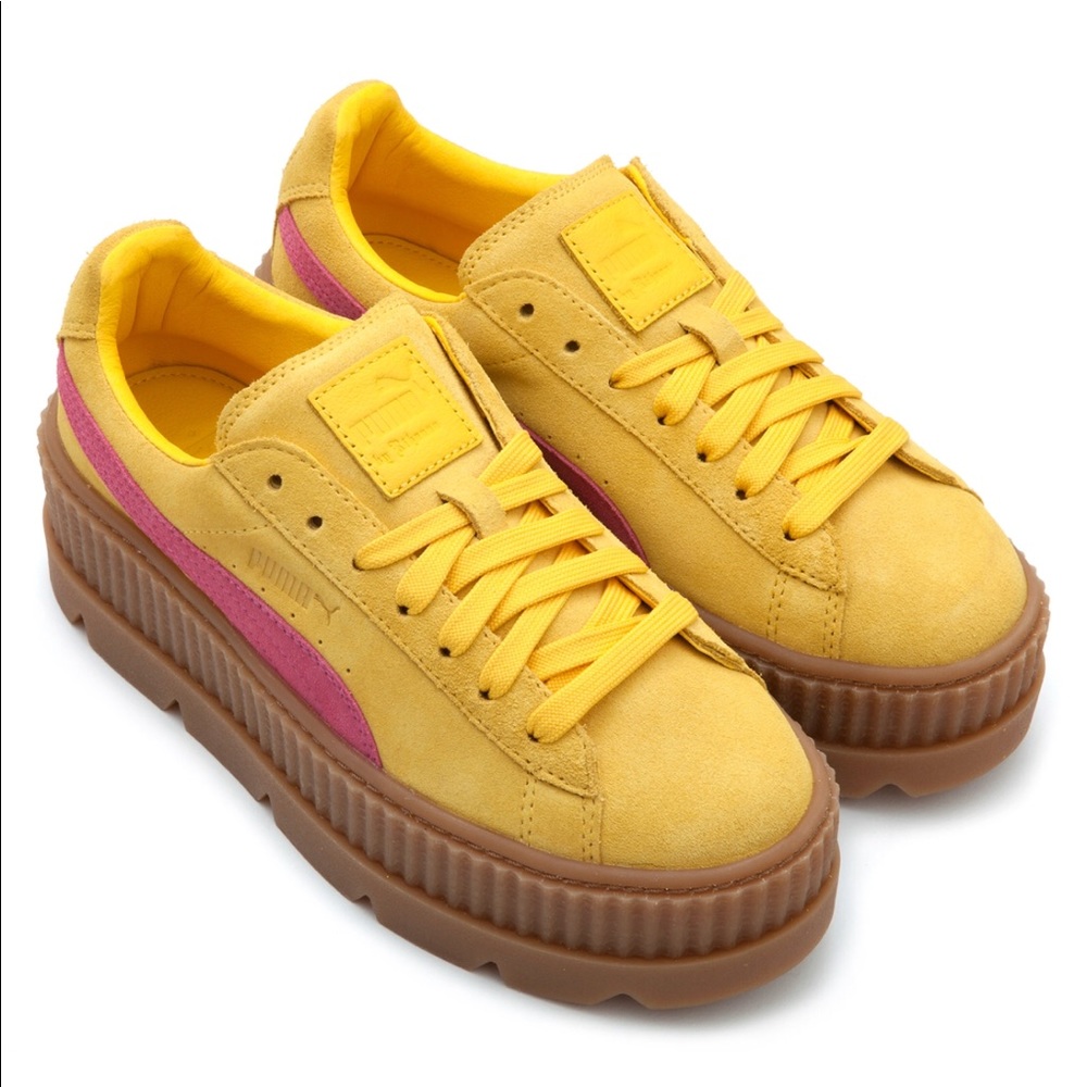 Women’s size 6 💕💛Fenty Rihanna Puma shoes💛💕